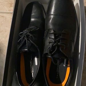 Men's dress shoes